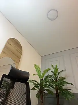 ZaraLuuv live sex cam