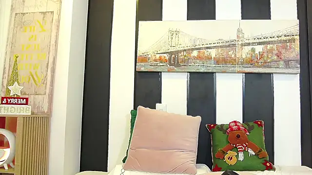 ParisRoux live sex cam