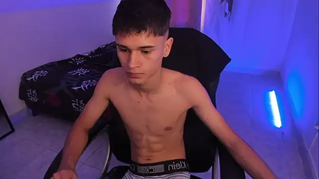 Aron_Boyy live sex cam