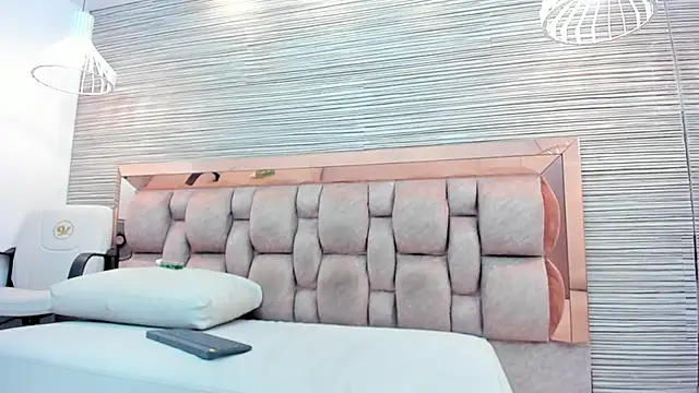 claire_bonny's cam snapshot