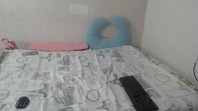 Alana__Foxxx's cam snapshot