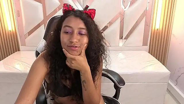 ninadelight_tp's cam snapshot