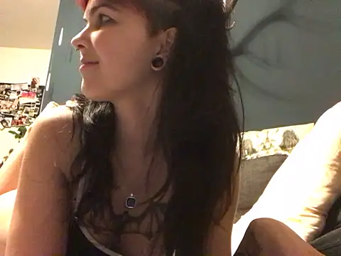 alinavampira_'s cam snapshot