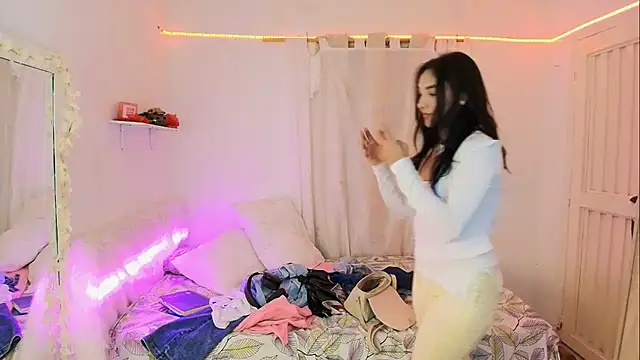 Nanami_19 live sex cam