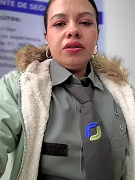 Ariana-07 live sex cam