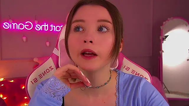 KeiraAsti live sex cam