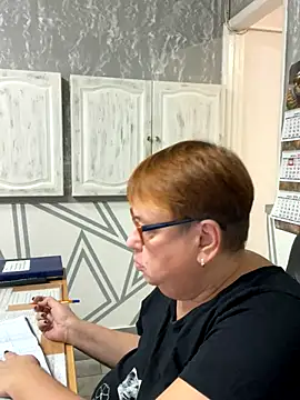 Klio5678 live sex cam