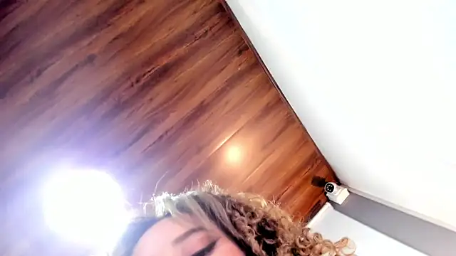 charlott_lens live sex cam