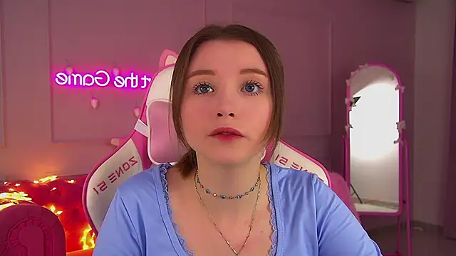 KeiraAsti live sex cam