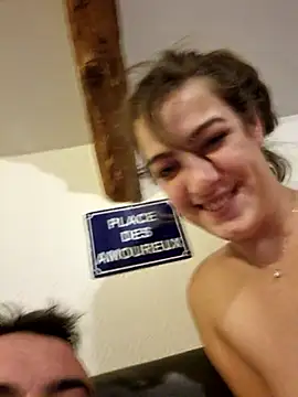 LoLa-69-X live sex cam