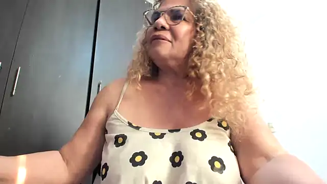 indiraa-channell live sex cam