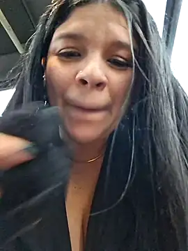 Layla-daring live sex cam