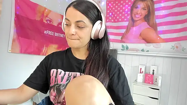 LovelyAzucena live sex cam