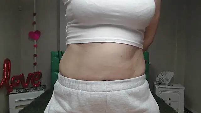 EmiliaGree live sex cam