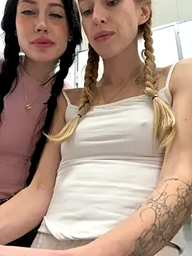 kira_mia live sex cam