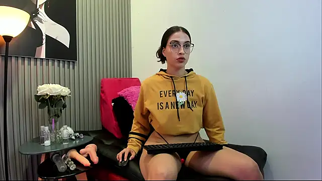 Violettacamss_69's cam snapshot