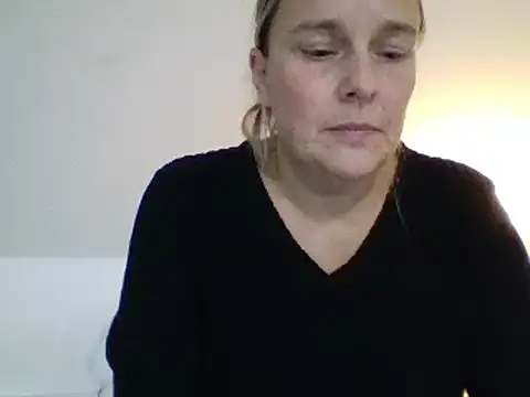 scrummymummy2 live sex cam