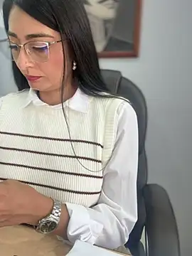 _Bella-Office1 live sex cam