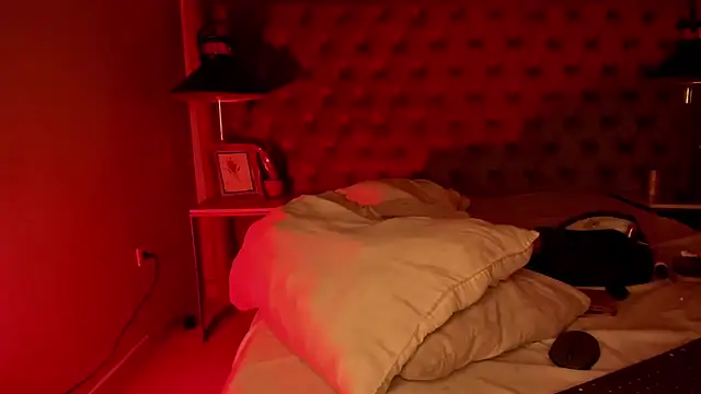 OliIverr22's cam snapshot