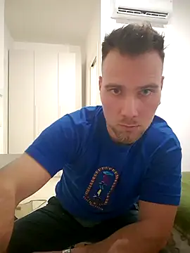 mrlyuis's cam snapshot