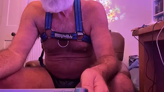 LeatherSdaddy's cam snapshot