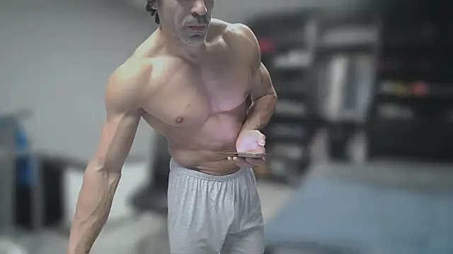 latinoo23bom's cam snapshot