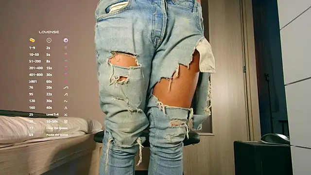 ChristianLevine_'s cam snapshot