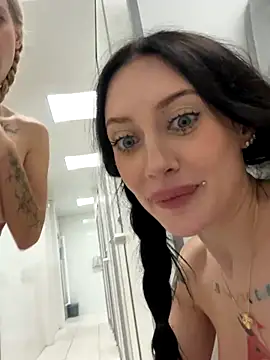 kira_mia live sex cam