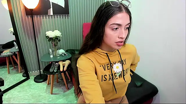 Violettacamss_69's cam snapshot