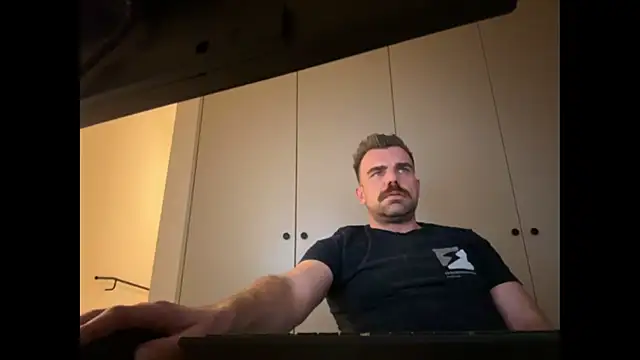 mrbigballs's cam snapshot