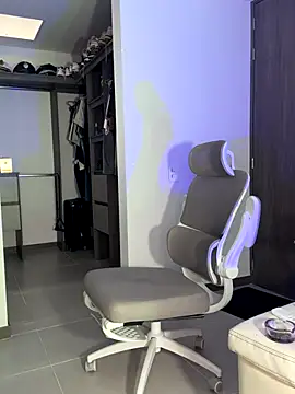 Andrew_Johnnson live sex cam