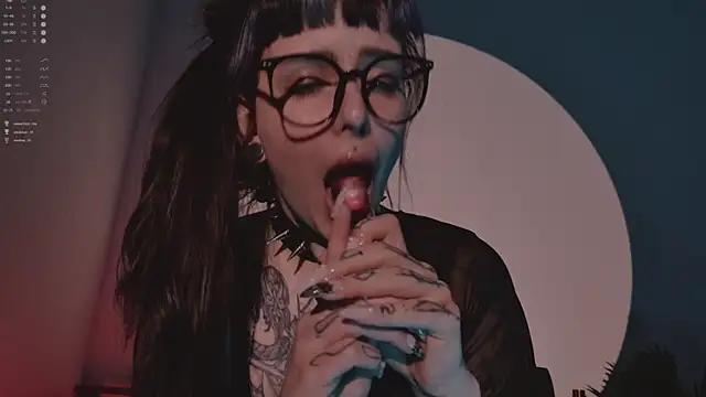 MichaellaMoon live sex cam