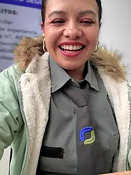 Ariana-07 live sex cam