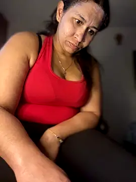 Carola-Ross live sex cam