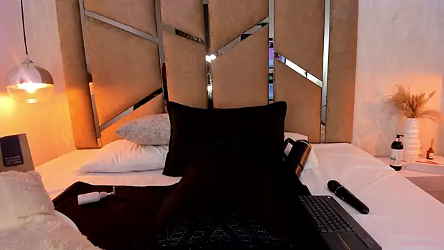 Martinaa_Jones_ live sex cam