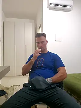 mrlyuis live sex cam