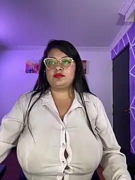 MiiaaJoness live sex cam