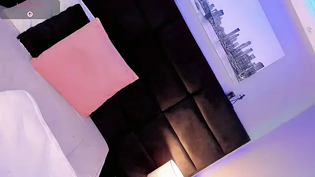 Ana_Paaula23 live sex cam