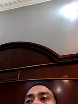 Cnutt310 live sex cam