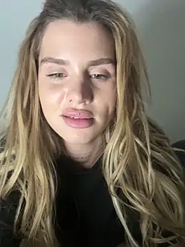 EmiliaCatalina live sex cam