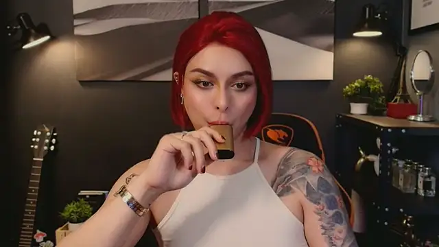 LetisiaRocks live sex cam