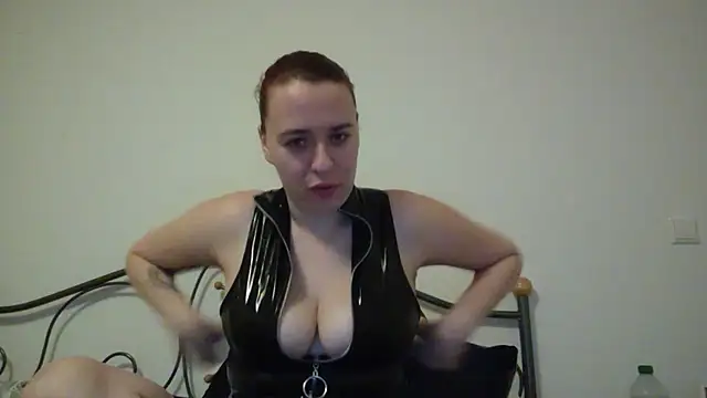 Latexaddictx_'s cam snapshot