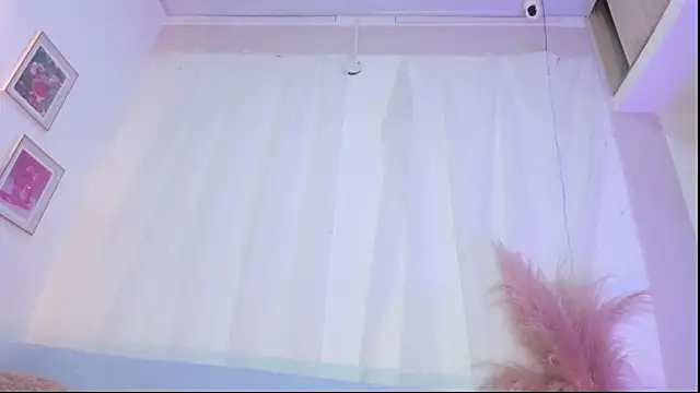 Miss_JulietaShadow's cam snapshot