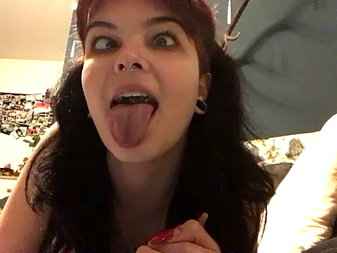 alinavampira_'s cam snapshot