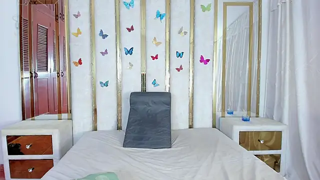 MeganBrounette's cam snapshot