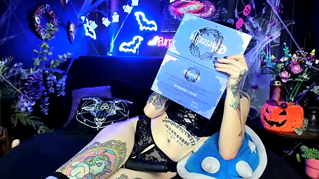 Purple_Coffin666's cam snapshot