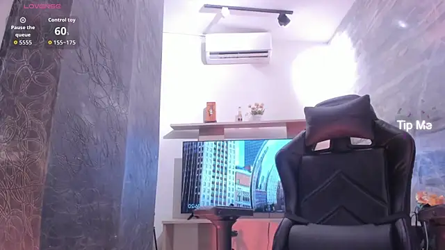 LunaBaker-1 live sex cam