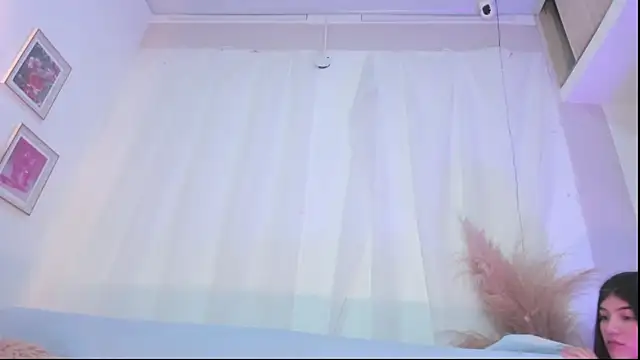 Miss_JulietaShadow's cam snapshot