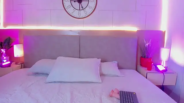 Julietaa_1's cam snapshot