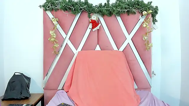 madison_jones_'s cam snapshot